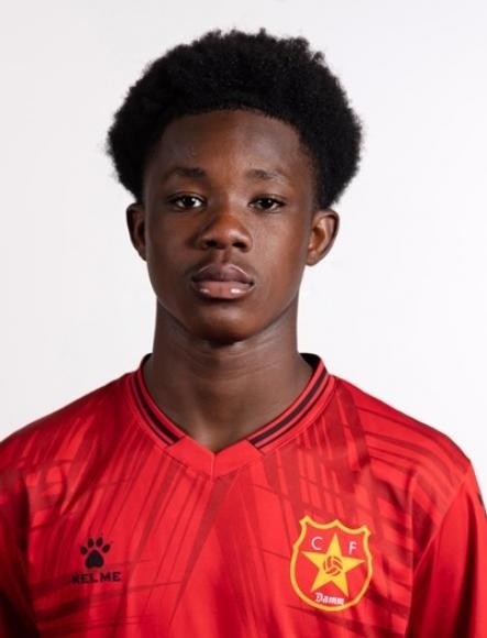 开云娱乐-记者：皇马接近签下16岁边锋纳纳，球员曾是巴萨青训营的一员